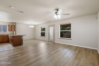 2317 Honey Dew St in El Paso, TX - Building Photo - Building Photo