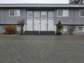 33900 Mayfair Ave in Abbotsford, BC - Building Photo