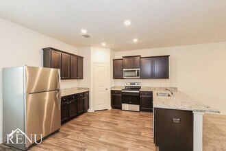 11039 Eyelet Harbor in Converse, TX - Building Photo - Building Photo