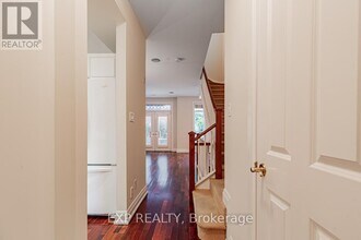 37 Shaftesbury Ave in Toronto, ON - Building Photo - Building Photo