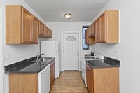 3832 N Fremont St, Unit 501 in Chicago, IL - Building Photo - Building Photo