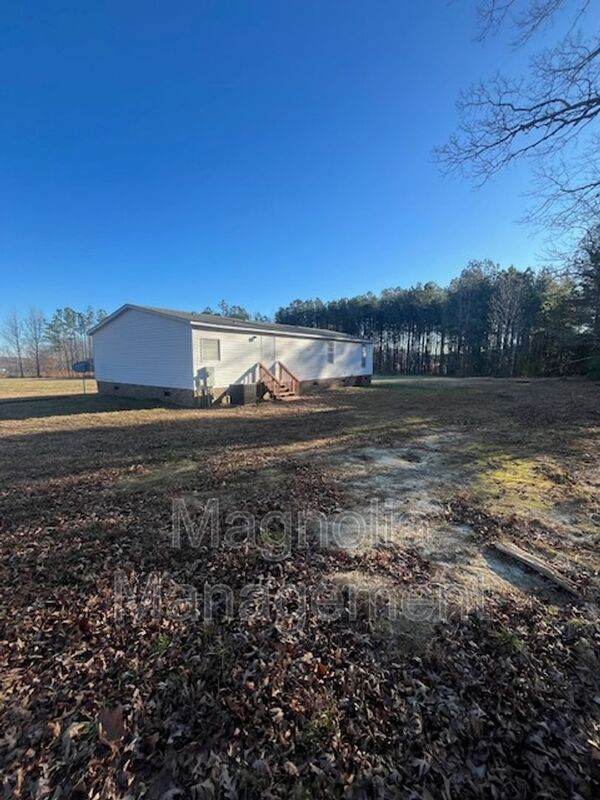 116 Hawtree Creek Way in Warrenton, NC - Building Photo - Building Photo