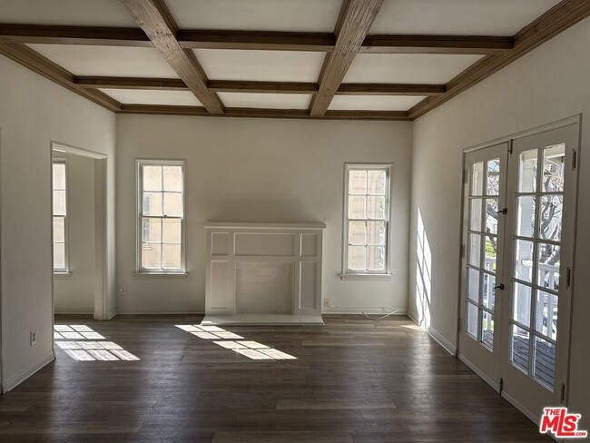 property at 140 S Camden Dr