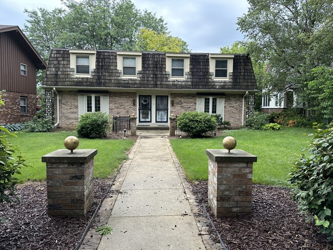 property at 1934 River Park Ct