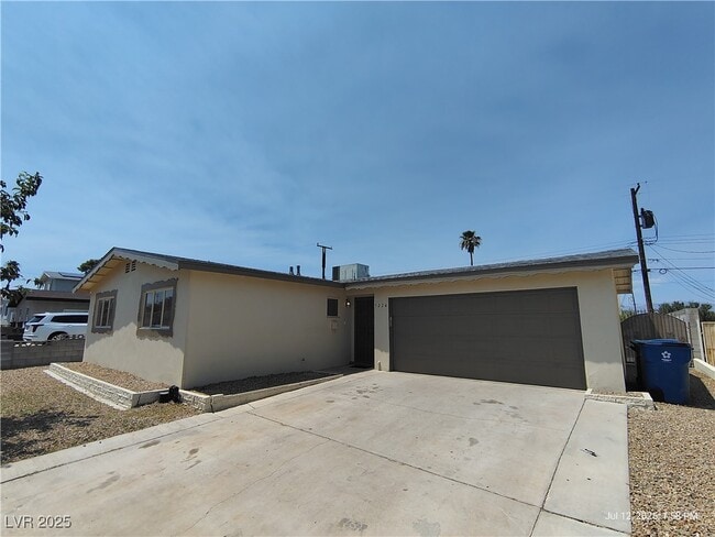 5224 Del Monte Ave in Las Vegas, NV - Building Photo - Building Photo