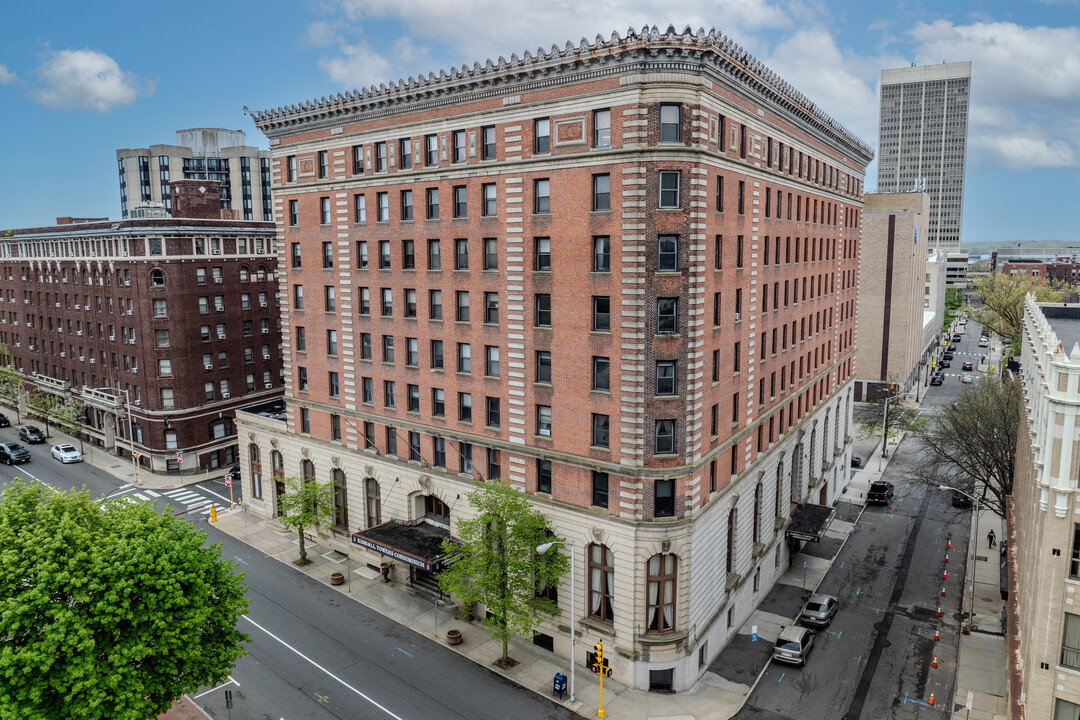 Kimball Towers in Springfield, MA - Building Photo