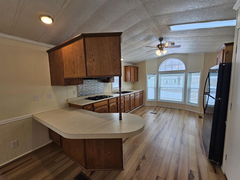 158 Country Rd in Utica, NY - Foto de edificio