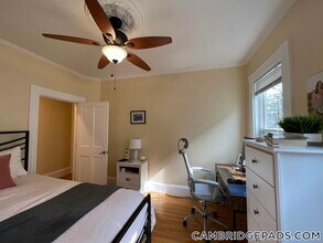 176 Elm St, Unit 3 in Cambridge, MA - Building Photo - Building Photo
