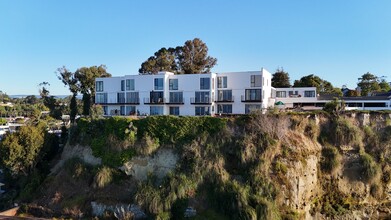 101 Grand in Capitola, CA - Foto de edificio - Building Photo