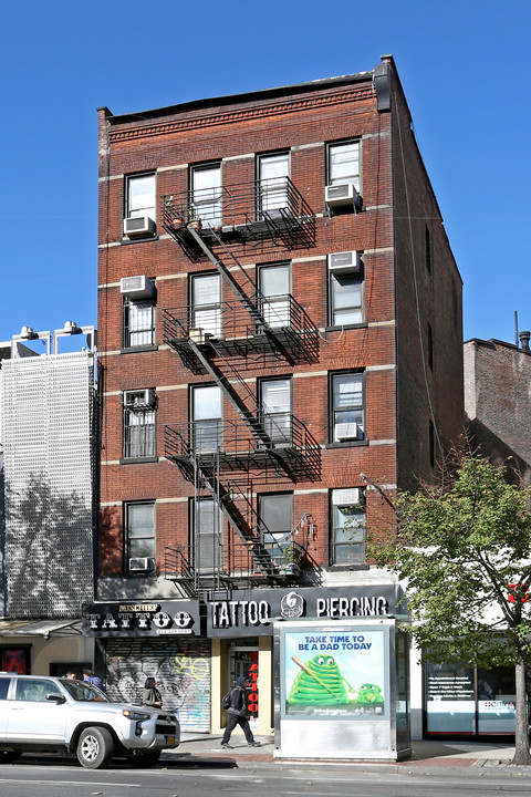 329 Sixth Ave in New York, NY - Building Photo