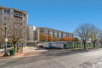 8045 Newell St in Silver Spring, MD - Foto de edificio - Building Photo