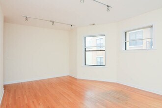 4715 N Sheridan Rd in Chicago, IL - Building Photo - Building Photo