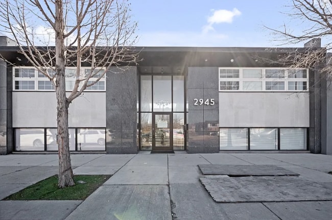 property at 2945 W Peterson Ave