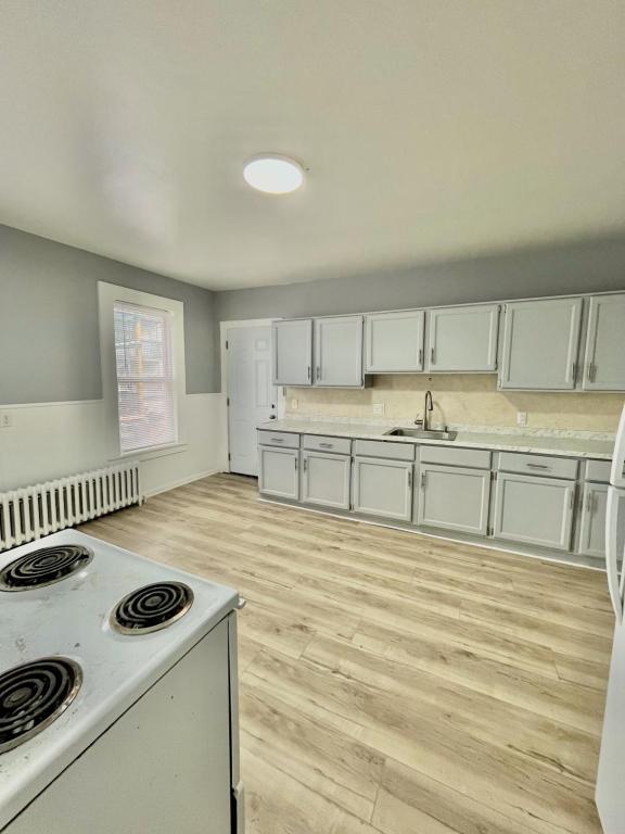 property at 142 Oxford St