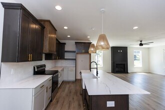 970 E Vly Trl Dr in Republic, MO - Building Photo - Building Photo