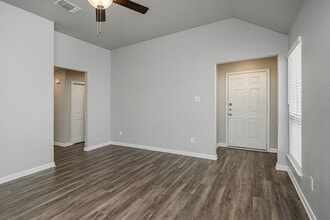 8311 Stonehollow in Temple, TX - Building Photo - Building Photo