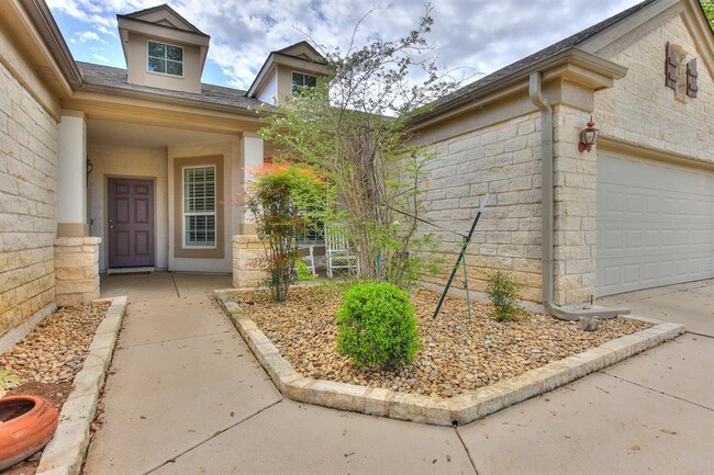 200 San Saba Dr