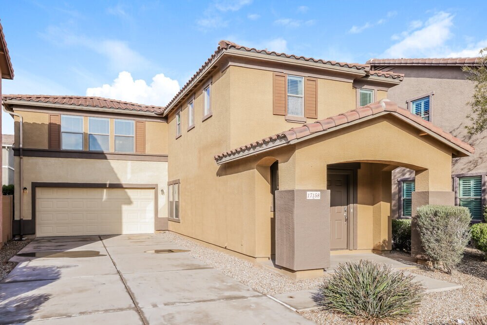 17158 N 184th Dr in Surprise, AZ - Building Photo