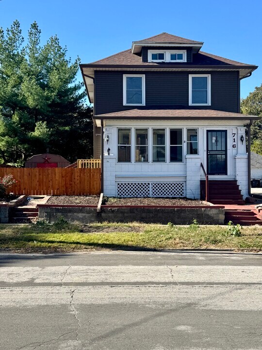 716 46th St in Rock Island, IL - Foto de edificio