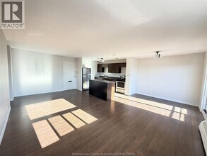 20 Bradmon Dr in St Catharines, ON - Building Photo - Building Photo