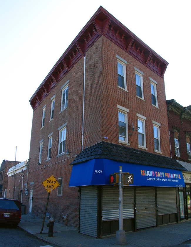 585 Bay St in Staten Island, NY - Building Photo - Building Photo