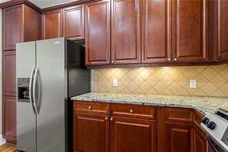 3714 Ashford Creek Hill NE in Atlanta, GA - Building Photo - Building Photo