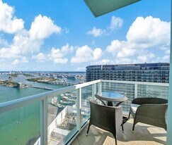 1900 N Bayshore Dr, Unit 5103 in Miami, FL - Building Photo