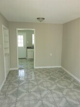 1202 4th St N in Texas City, TX - Building Photo - Building Photo