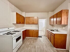 644 E Chestnut St in Lancaster, PA - Building Photo