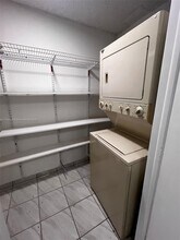 12831 SW 43rd Dr in Miami, FL - Building Photo - Building Photo