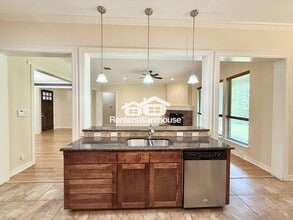 3547 S Hills Ave in Fort Worth, TX - Building Photo - Building Photo