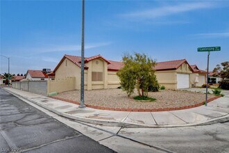 2828 Forrest Duke Ct in Las Vegas, NV - Building Photo - Building Photo