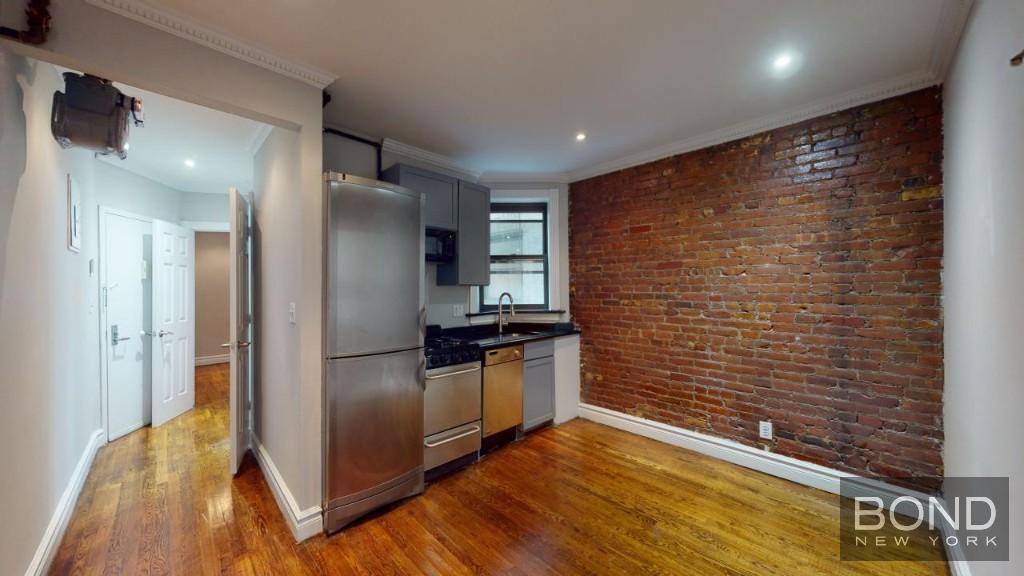 221 E 23rd St in New York, NY - Building Photo