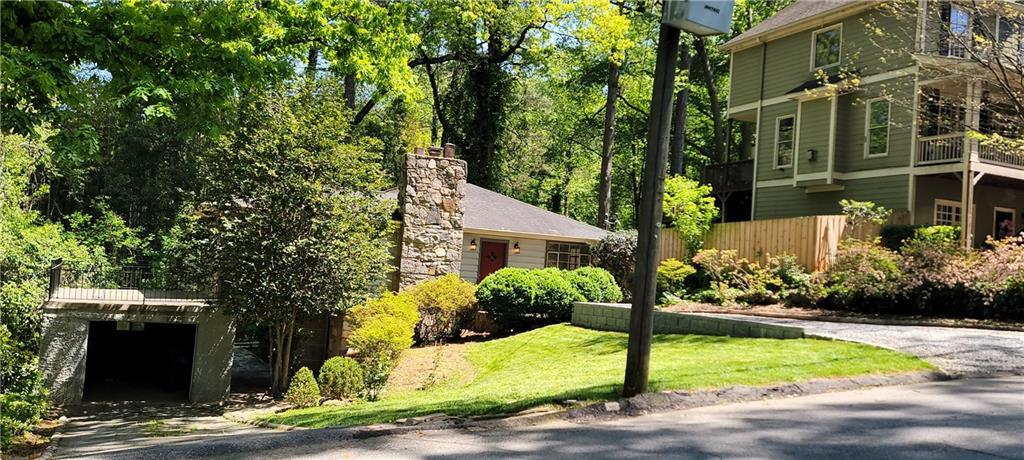2323 Adams Dr NW in Atlanta, GA - Building Photo