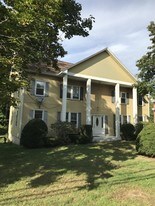 61 Main St, Unit 61D in Somers, CT - Building Photo
