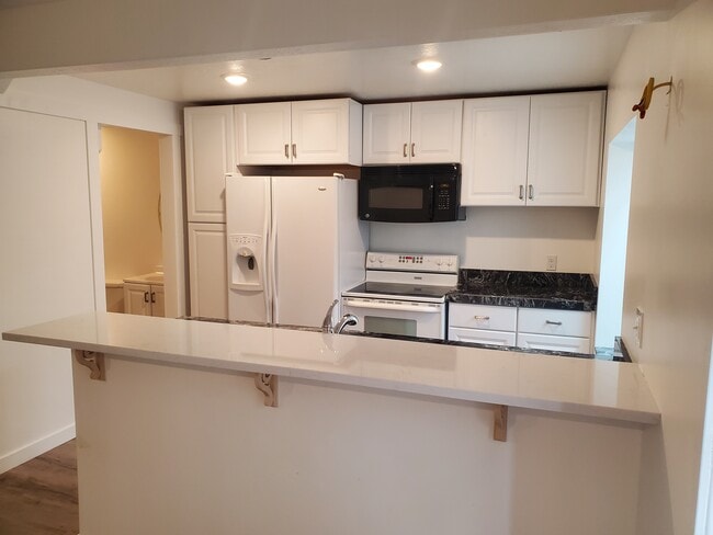 3330 E Baywater, Unit 1 in Eagle Mountain, UT - Building Photo - Building Photo