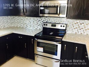 1705 W Garrison Dr in Pharr, TX - Building Photo - Building Photo