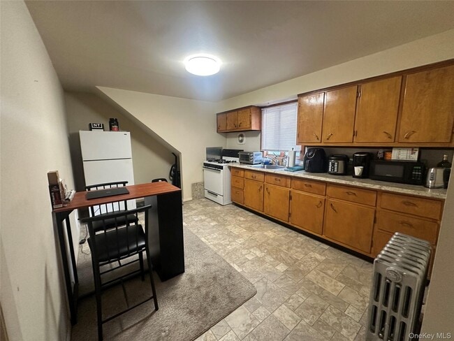 63 Wolfle St in Glen Cove, NY - Building Photo - Building Photo