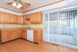 1007 Pineknot Dr in Cincinnati, OH - Building Photo - Building Photo