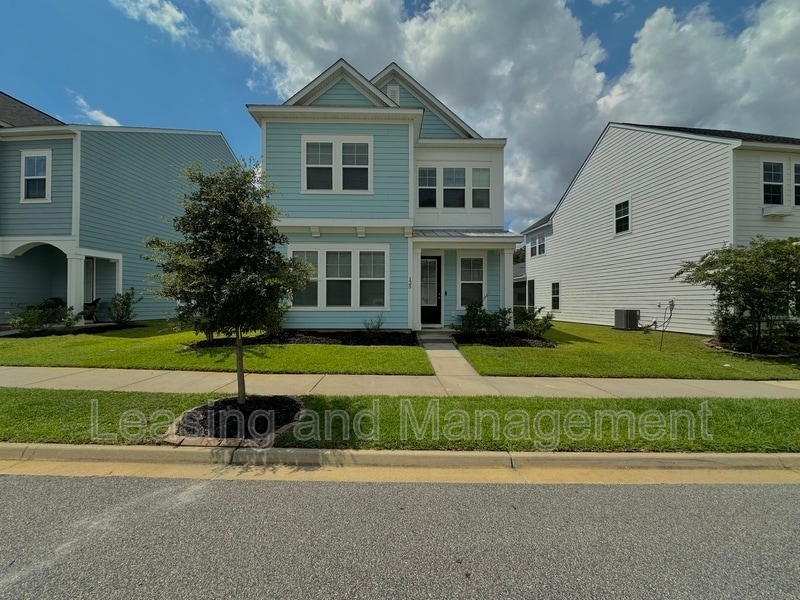 125 Trumpet Vine Dr in Summerville, SC - Building Photo
