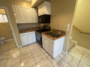 4932 Campanile Dr in San Diego, CA - Foto de edificio - Building Photo