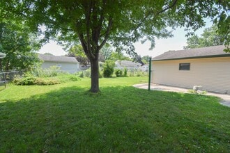 960 17th St SE in Rochester, MN - Building Photo - Building Photo