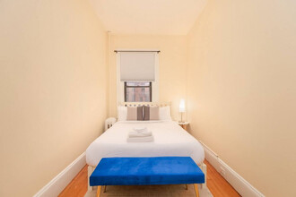 299 Newbury St in Boston, MA - Building Photo - Building Photo