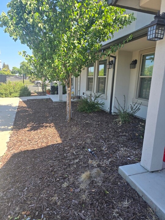 6637 24th St in Sacramento, CA - Building Photo