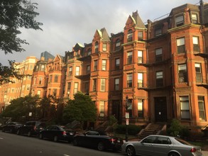 260-262 Commonwealth Ave in Boston, MA - Foto de edificio - Building Photo