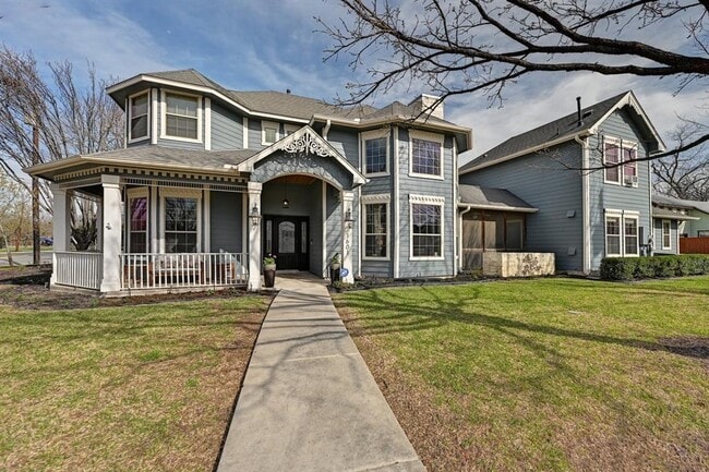 property at 1601 Forest St