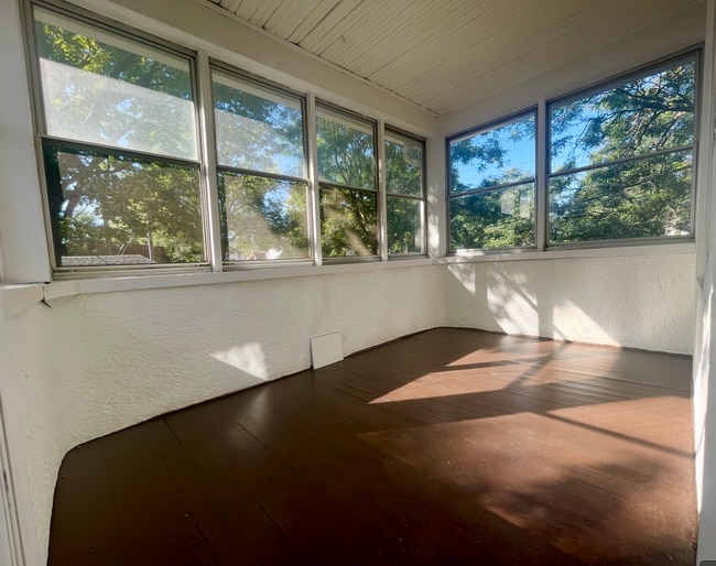 property at 1036 Edmund Ave W