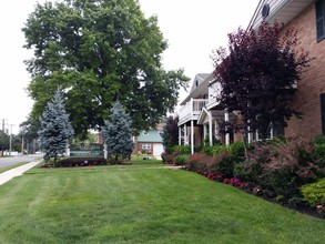 Fairfield At Deer Park in Deer Park, NY - Foto de edificio - Building Photo