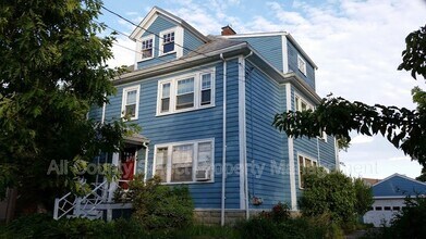 14 Hosmer St in Watertown, MA - Building Photo - Building Photo