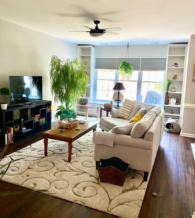 property at 4556 Beacon Hill Dr